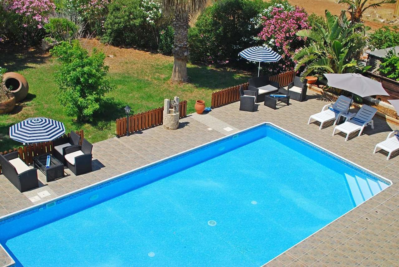 Kanalli Apartments Pomos Phòng bức ảnh