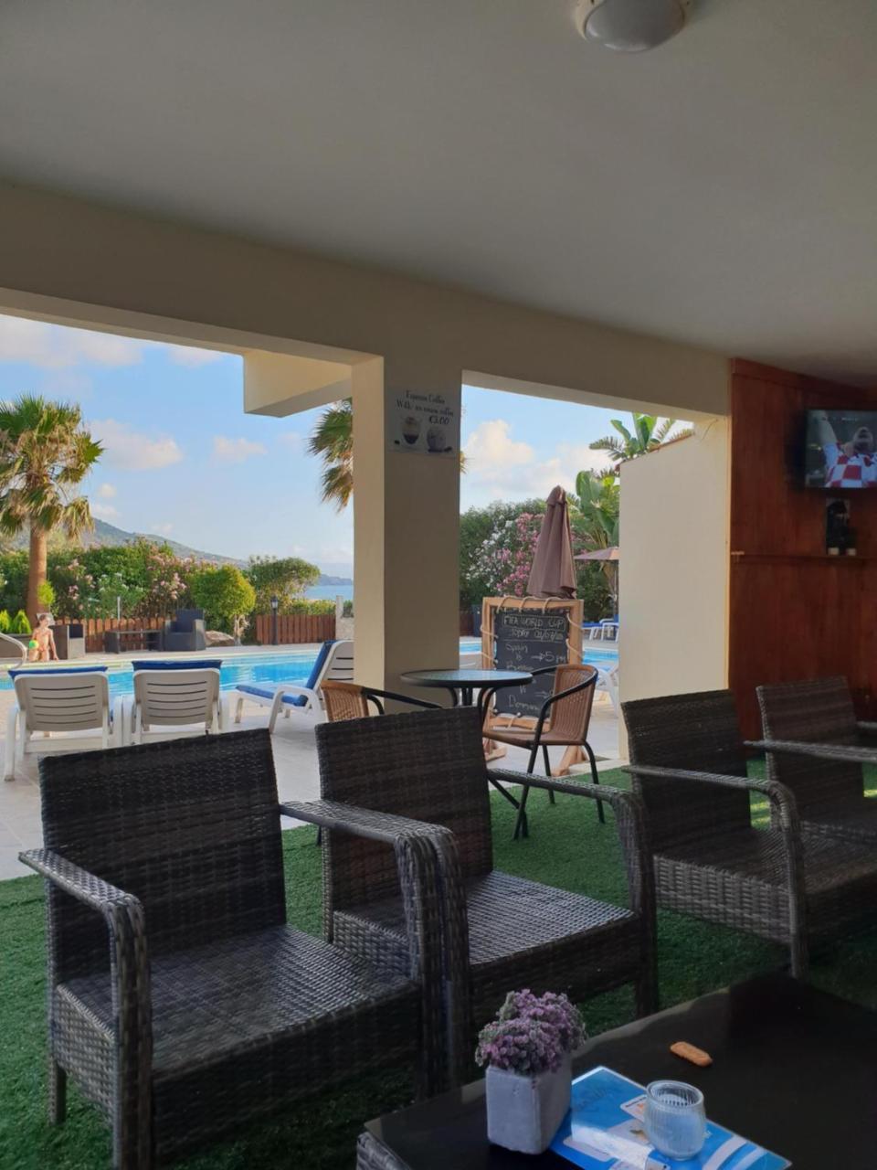 Kanalli Apartments Pomos Ngoại thất bức ảnh